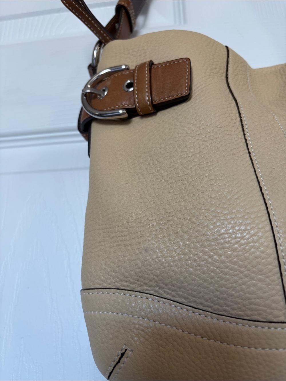Coach Beige and Brown Leather Shoulder Bag - Picture 5 of 15